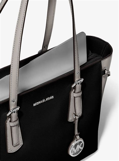 does laptop fit in michael kors voyager bag|Voyager Medium Two.